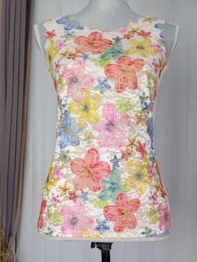 Cyn By Cynthia Mehra Floral Embellished Sleeveless Top .